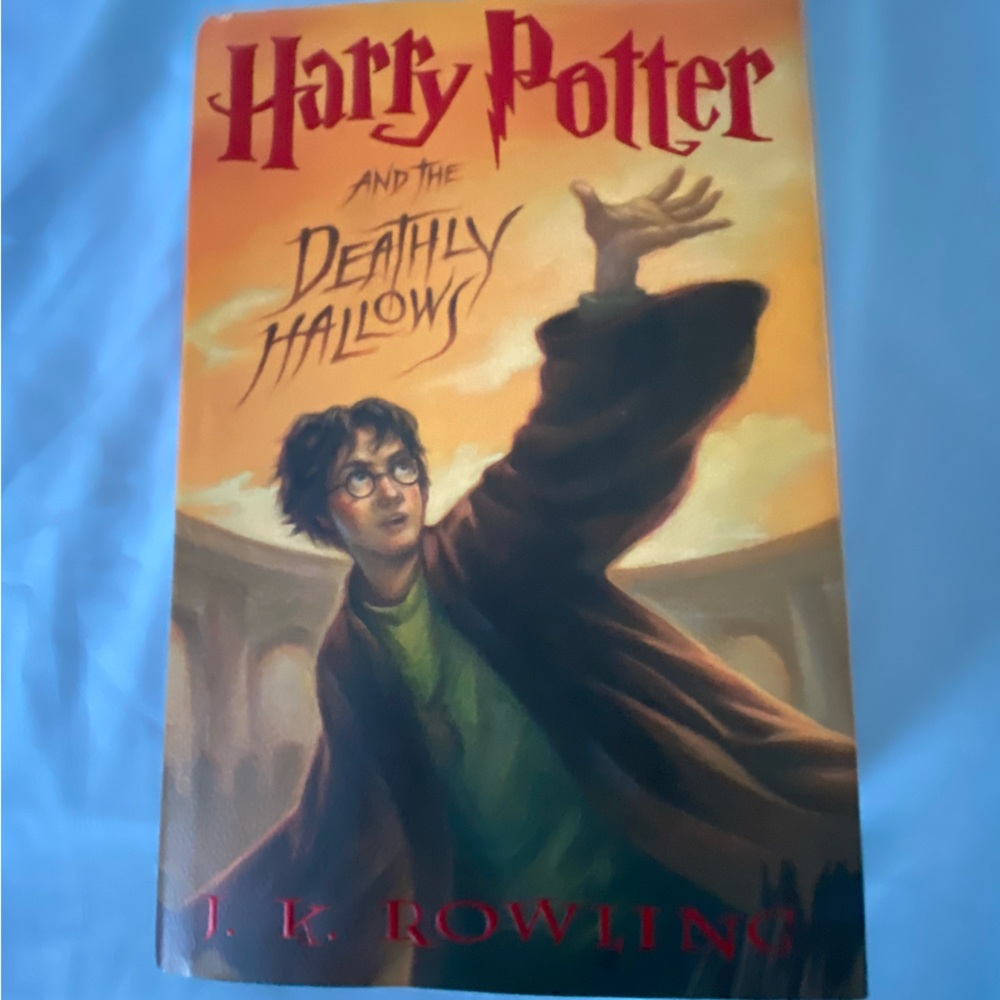 Harry Potter and the Deathly Hallows Book
